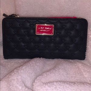 Betsey Jonson black and fuchsia wallet💕🖤